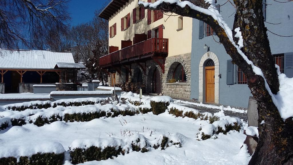 Bed and Breakfast L'Escale En Ubaye Saint-Pons  Экстерьер фото